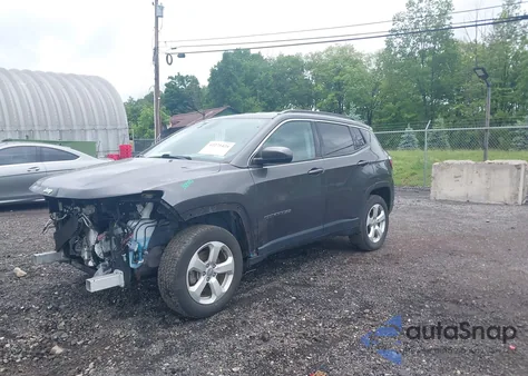2019 Jeep Compass Latitude 4X4 из США, поврежденный, VIN 3C4NJDBB3KT741841